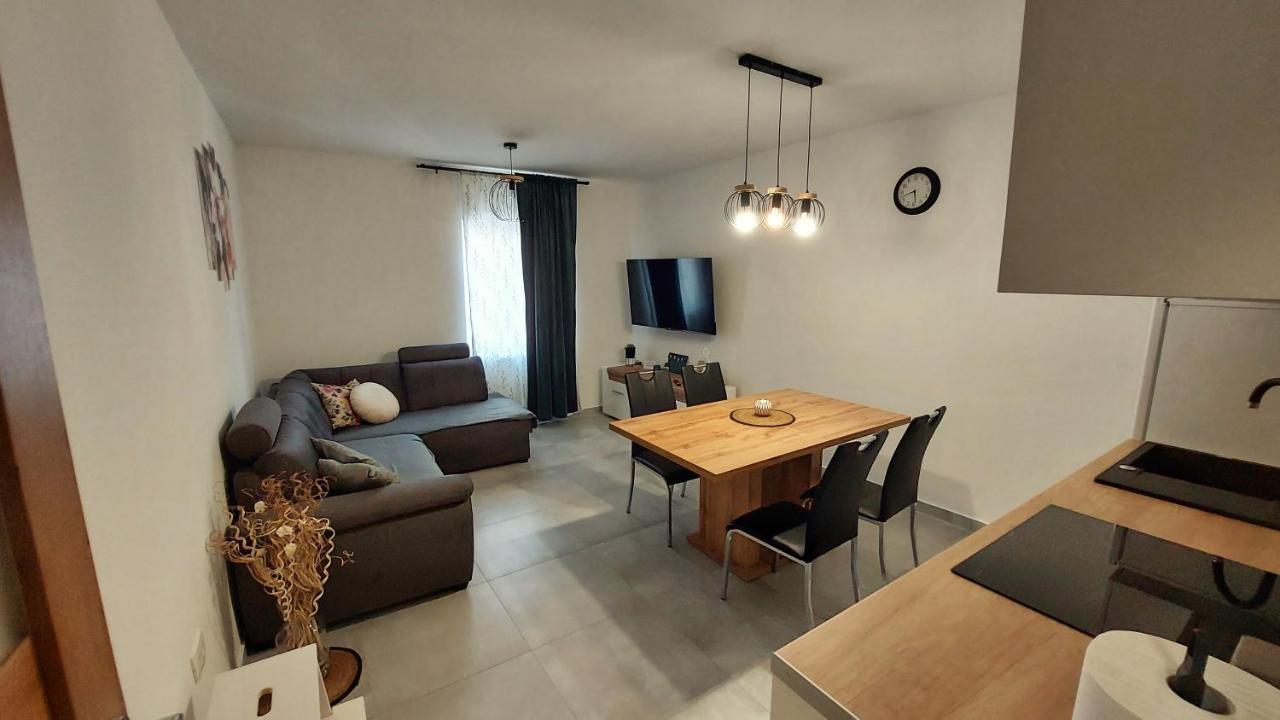 Apartman Zengg ภายนอก รูปภาพ